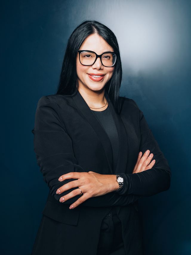 Retrato de Eliana Romero, co-fundadora y CEO de operaciones de TU Transportation